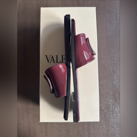 Valentino Garavani Vlogo Signature Slide Sandal - Picture 4 of 6